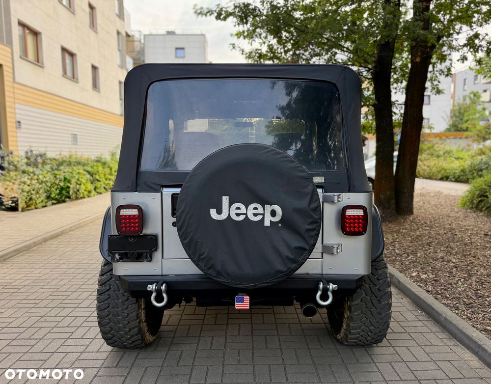 Tył — soft top, koło, zderzak
